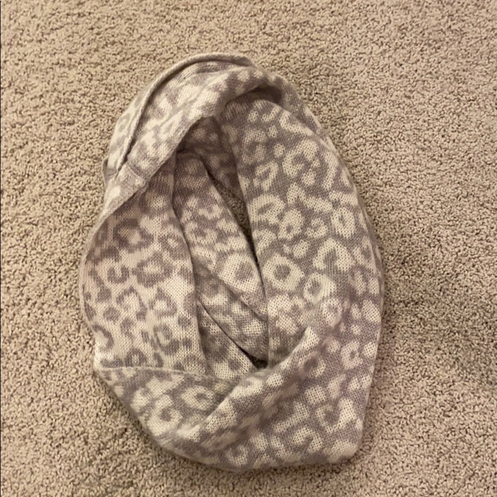 cheetah print infinity loop scarf